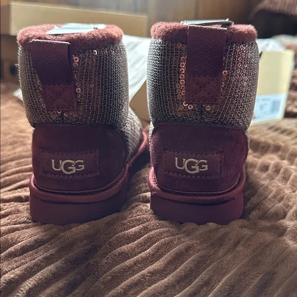 UGG Classic Mini Mirror Ball - Picture 5 of 6